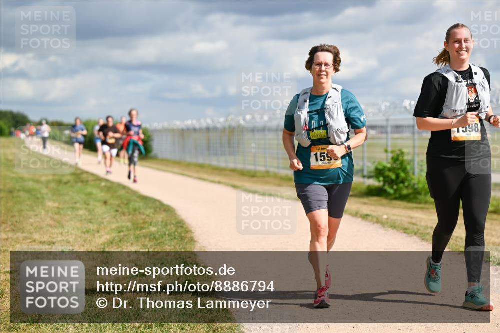 14.09.2025 - Airport Race Dr. Thomas Lammeyer http://msf.ph/oto/8886794 14.09.2025 12:48:16 Laufen 159, 1598 meine-sportfotos.de