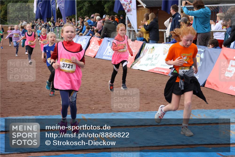 14.09.2025 - Airport Race Strokosch-Dieckow http://msf.ph/oto/8886822 14.09.2025 10:30:01 Ziel 3032, 3038, 3124, 3141, 3250, 3310, 3320, 3335, 3380, 3385, 3390, 3576, 3583, 3593, 3721, 3739, 3741, 3747 meine-sportfotos.de