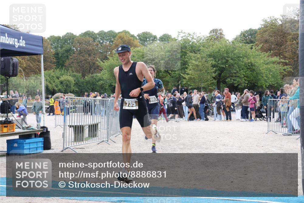 14.09.2025 - Stadtparktriathlon Strokosch-Dieckow http://msf.ph/oto/8886831 14.09.2025 11:28:46 Ziel 693, 735 meine-sportfotos.de