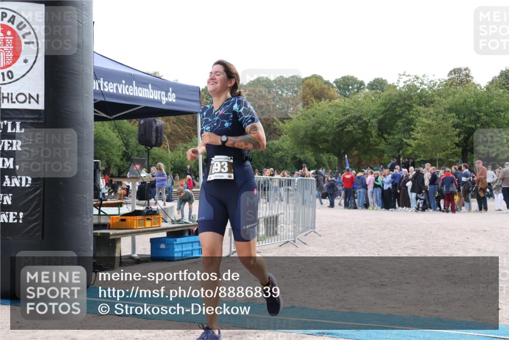 14.09.2025 - Stadtparktriathlon Strokosch-Dieckow http://msf.ph/oto/8886839 14.09.2025 11:28:47 Ziel 693, 735 meine-sportfotos.de