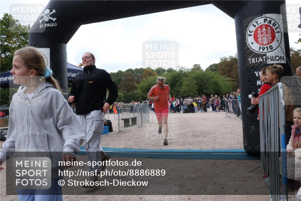 14.09.2025 - Stadtparktriathlon Strokosch-Dieckow http://msf.ph/oto/8886889 14.09.2025 11:30:32 Ziel 616, 639 meine-sportfotos.de