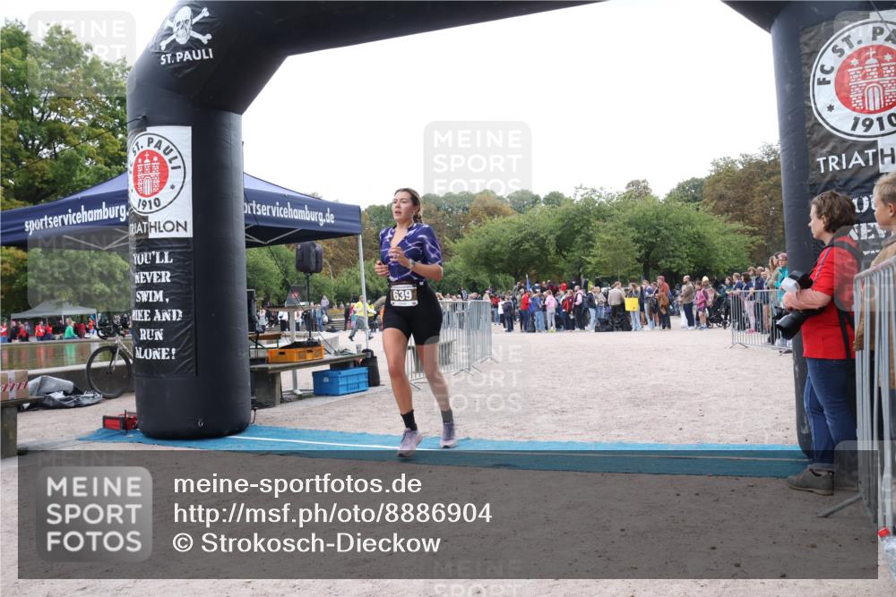 14.09.2025 - Stadtparktriathlon Strokosch-Dieckow http://msf.ph/oto/8886904 14.09.2025 11:30:38 Ziel 639 meine-sportfotos.de