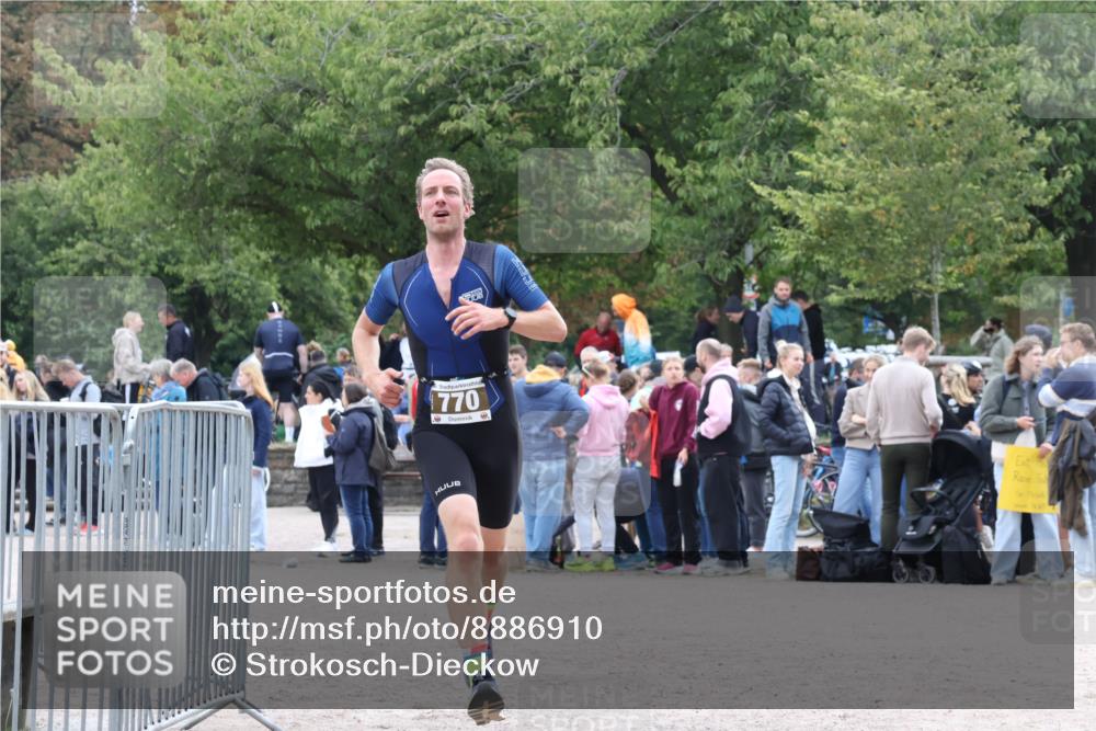 14.09.2025 - Stadtparktriathlon Strokosch-Dieckow http://msf.ph/oto/8886910 14.09.2025 11:31:06 Ziel 770 meine-sportfotos.de