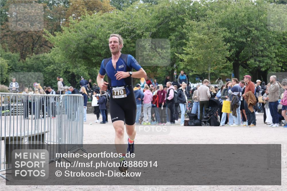14.09.2025 - Stadtparktriathlon Strokosch-Dieckow http://msf.ph/oto/8886914 14.09.2025 11:31:07 Ziel 770 meine-sportfotos.de