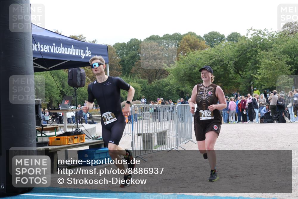 14.09.2025 - Stadtparktriathlon Strokosch-Dieckow http://msf.ph/oto/8886937 14.09.2025 11:31:44 Ziel 702, 764 meine-sportfotos.de