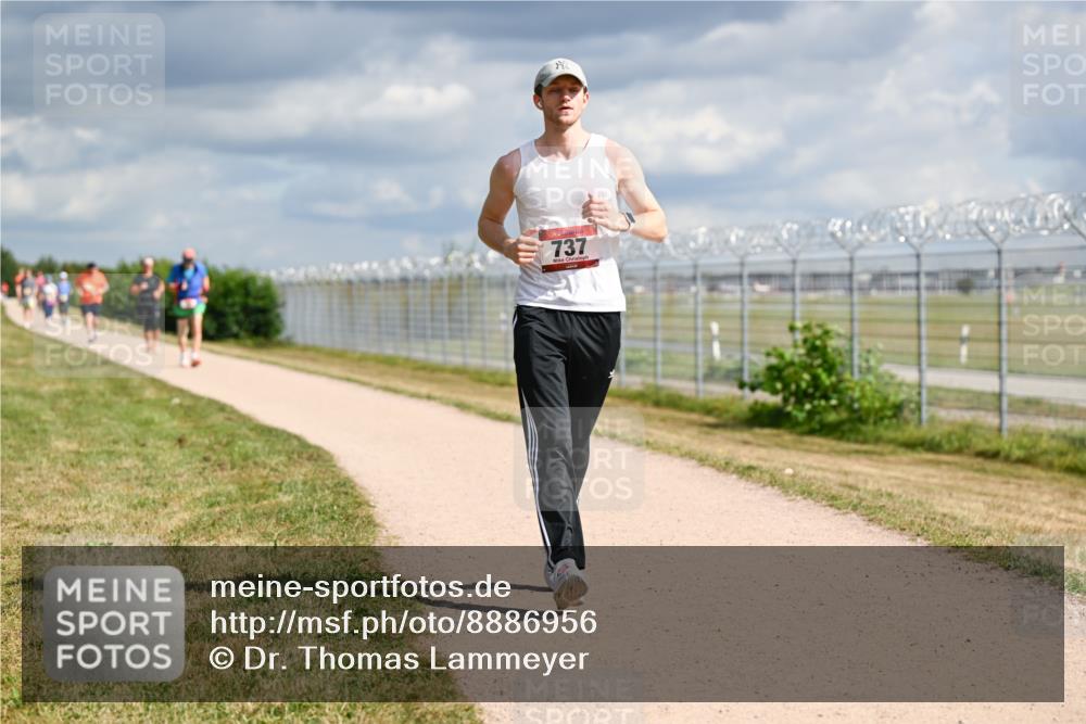 14.09.2025 - Airport Race Dr. Thomas Lammeyer http://msf.ph/oto/8886956 14.09.2025 12:48:44 Laufen 737 meine-sportfotos.de