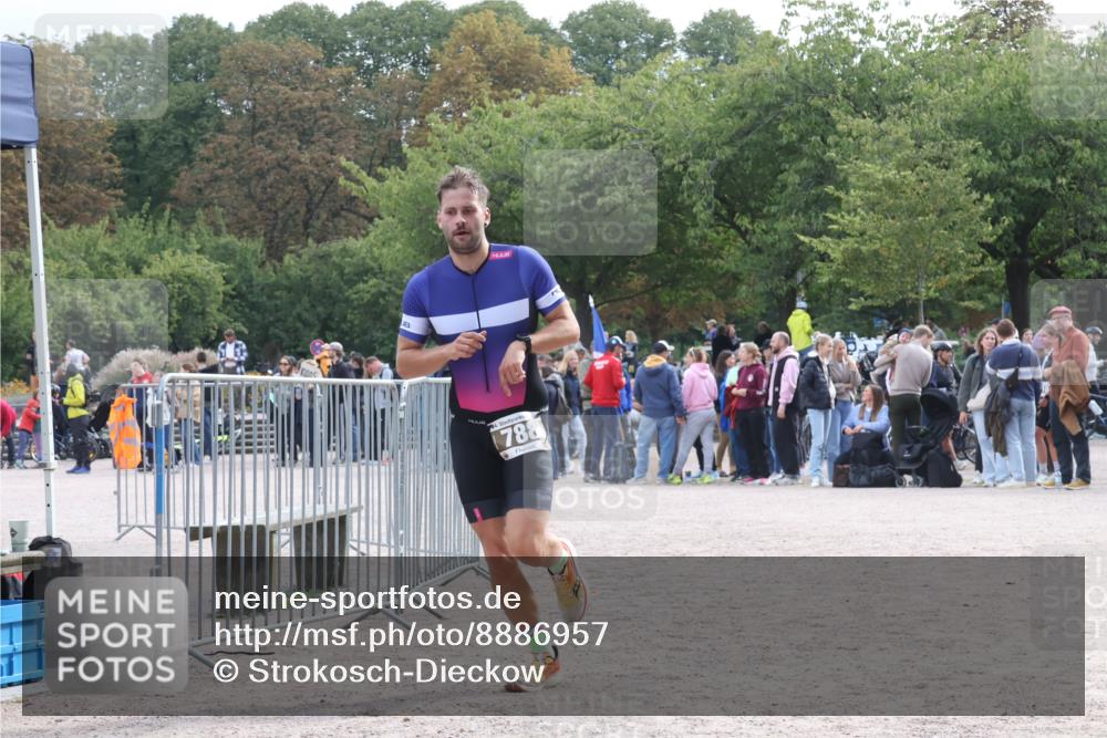 14.09.2025 - Stadtparktriathlon Strokosch-Dieckow http://msf.ph/oto/8886957 14.09.2025 11:32:06 Ziel 651, 691, 788 meine-sportfotos.de