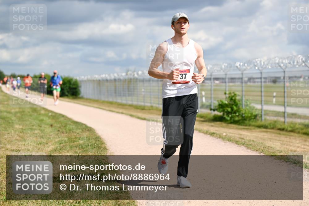 14.09.2025 - Airport Race Dr. Thomas Lammeyer http://msf.ph/oto/8886964 14.09.2025 12:48:44 Laufen 37 meine-sportfotos.de