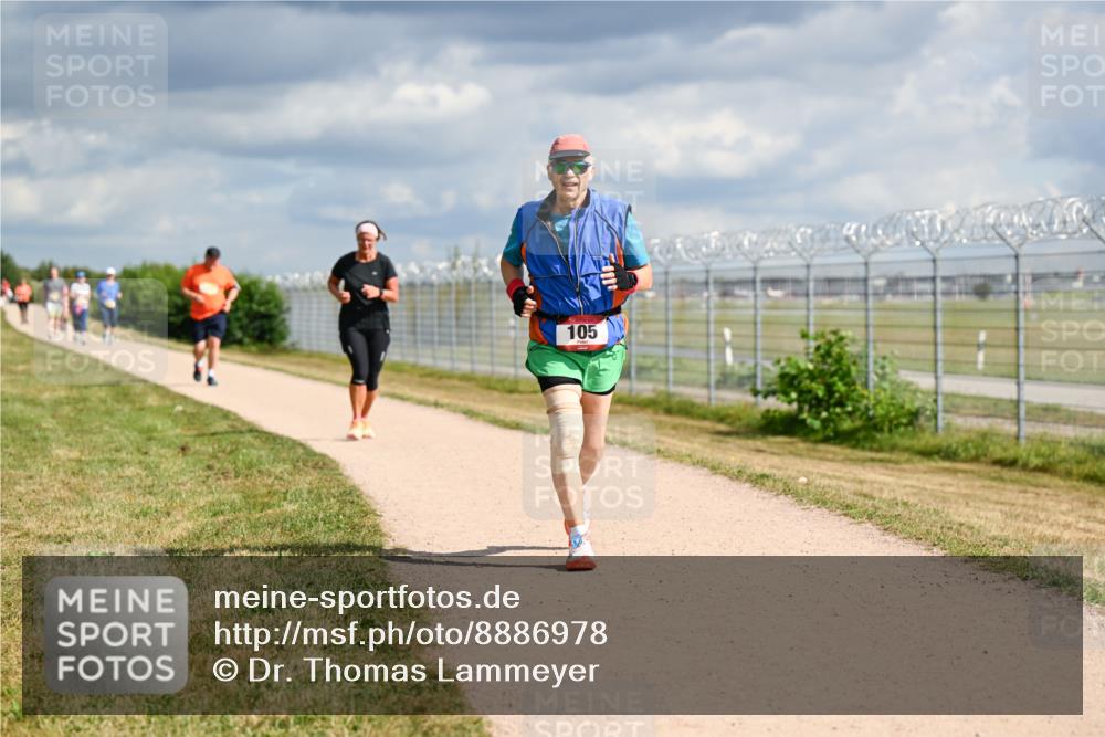14.09.2025 - Airport Race Dr. Thomas Lammeyer http://msf.ph/oto/8886978 14.09.2025 12:48:55 Laufen 105 meine-sportfotos.de