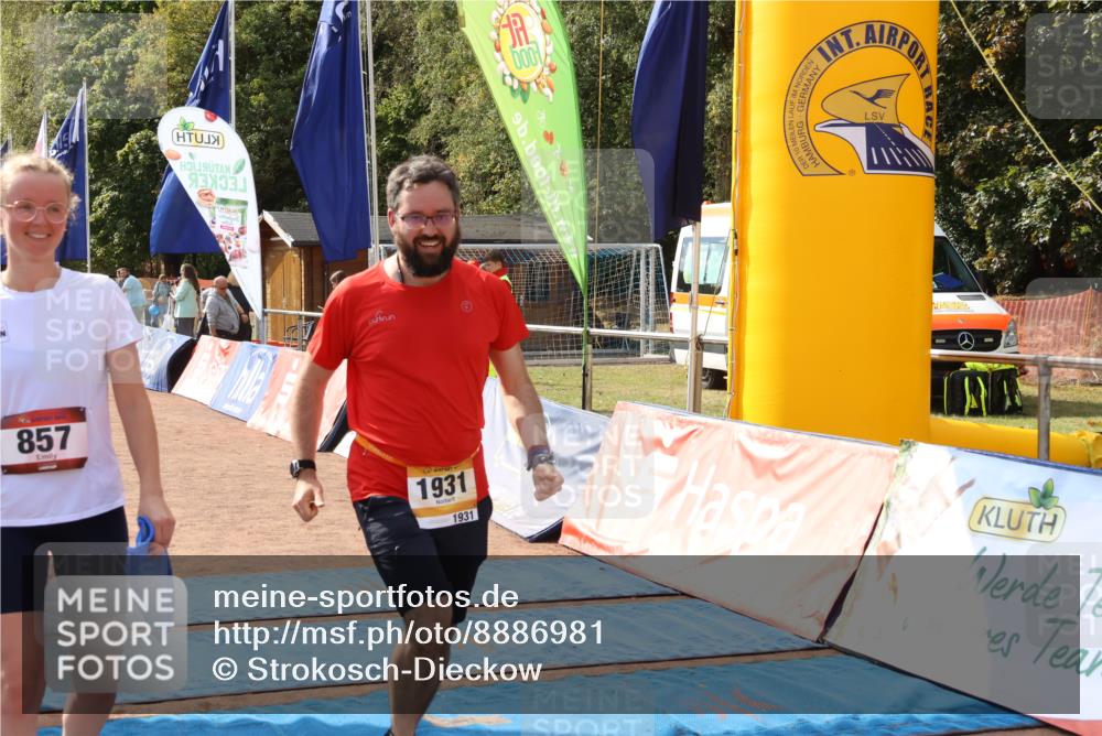 14.09.2025 - Airport Race Strokosch-Dieckow http://msf.ph/oto/8886981 14.09.2025 12:53:43 Ziel 547, 697, 857, 1542, 1931 meine-sportfotos.de