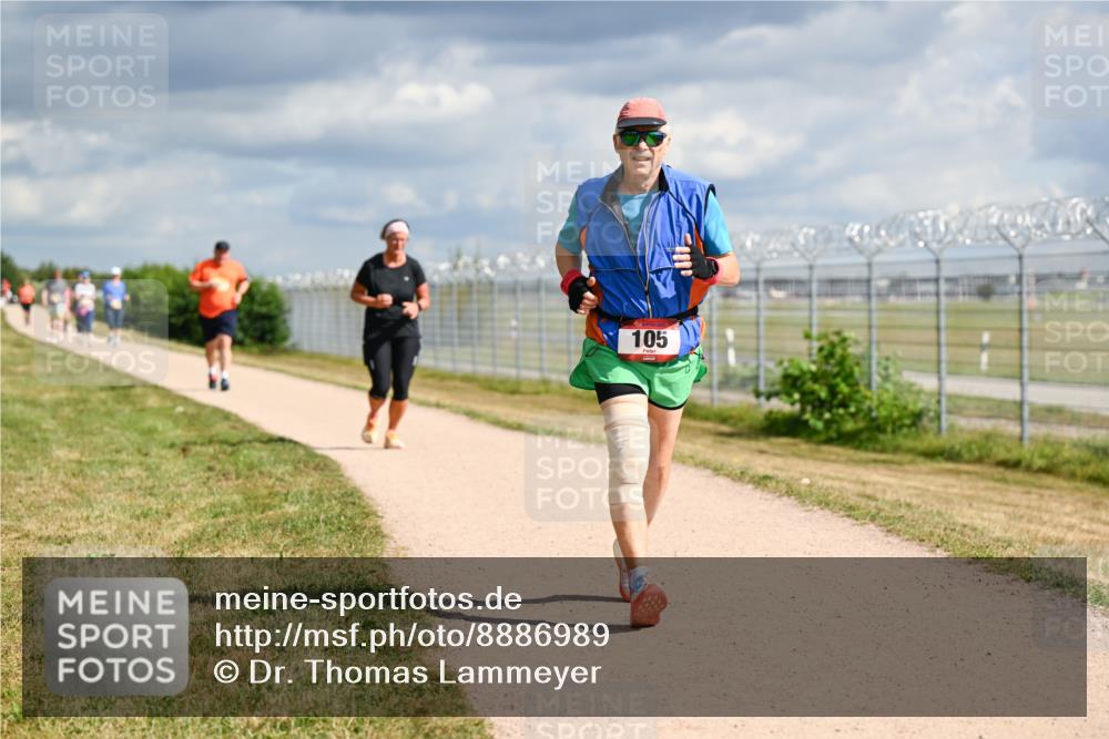 14.09.2025 - Airport Race Dr. Thomas Lammeyer http://msf.ph/oto/8886989 14.09.2025 12:48:56 Laufen 105 meine-sportfotos.de