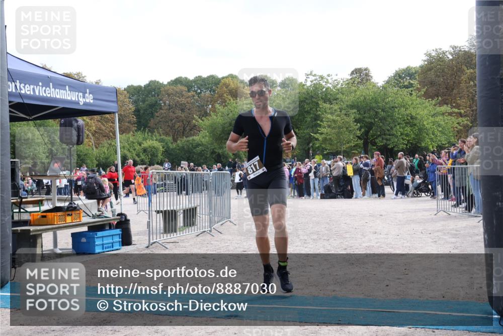 14.09.2025 - Stadtparktriathlon Strokosch-Dieckow http://msf.ph/oto/8887030 14.09.2025 11:32:39 Ziel 558, 599, 677, 817 meine-sportfotos.de