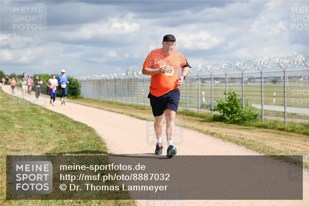 14.09.2025 - Airport Race Dr. Thomas Lammeyer http://msf.ph/oto/8887032 14.09.2025 12:49:06 Laufen 2 meine-sportfotos.de