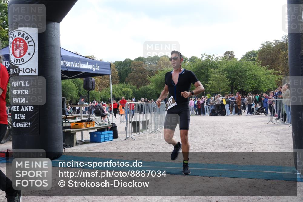 14.09.2025 - Stadtparktriathlon Strokosch-Dieckow http://msf.ph/oto/8887034 14.09.2025 11:32:39 Ziel 558, 599, 677, 817 meine-sportfotos.de