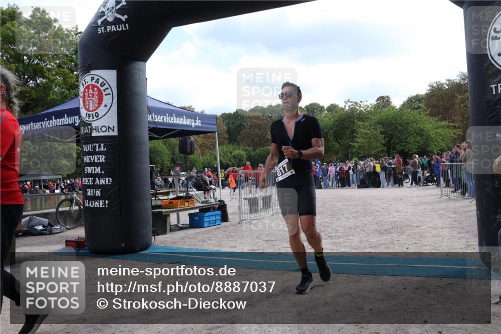 14.09.2025 - Stadtparktriathlon Strokosch-Dieckow http://msf.ph/oto/8887037 14.09.2025 11:32:40 Ziel 558, 599, 677, 817 meine-sportfotos.de