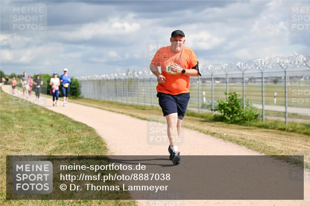 14.09.2025 - Airport Race Dr. Thomas Lammeyer http://msf.ph/oto/8887038 14.09.2025 12:49:06 Laufen  meine-sportfotos.de