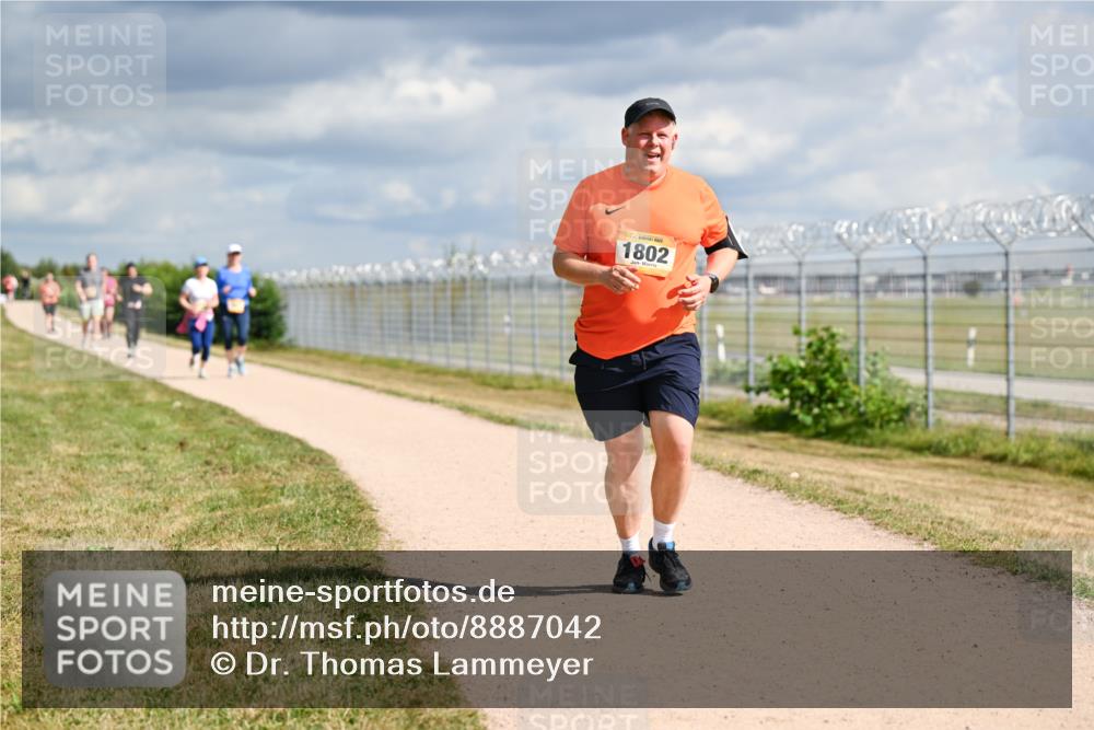 14.09.2025 - Airport Race Dr. Thomas Lammeyer http://msf.ph/oto/8887042 14.09.2025 12:49:06 Laufen 1802 meine-sportfotos.de