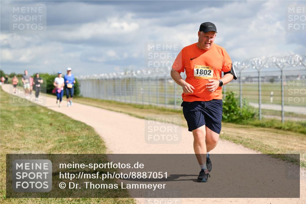 14.09.2025 - Airport Race Dr. Thomas Lammeyer http://msf.ph/oto/8887051 14.09.2025 12:49:07 Laufen 1802 meine-sportfotos.de