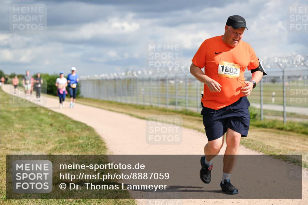 14.09.2025 - Airport Race Dr. Thomas Lammeyer http://msf.ph/oto/8887059 14.09.2025 12:49:07 Laufen 1802 meine-sportfotos.de