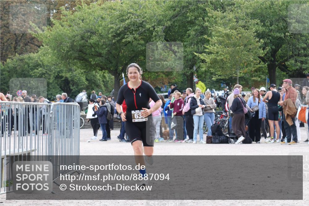 14.09.2025 - Stadtparktriathlon Strokosch-Dieckow http://msf.ph/oto/8887094 14.09.2025 11:33:28 Ziel 633, 705 meine-sportfotos.de