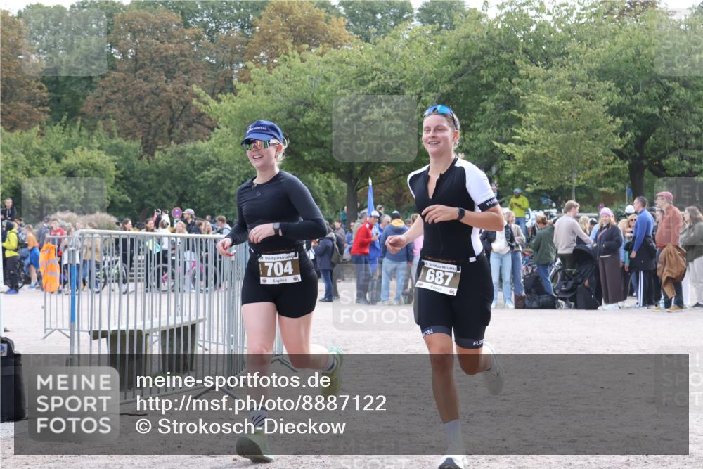 14.09.2025 - Stadtparktriathlon Strokosch-Dieckow http://msf.ph/oto/8887122 14.09.2025 11:33:58 Ziel 687, 704 meine-sportfotos.de