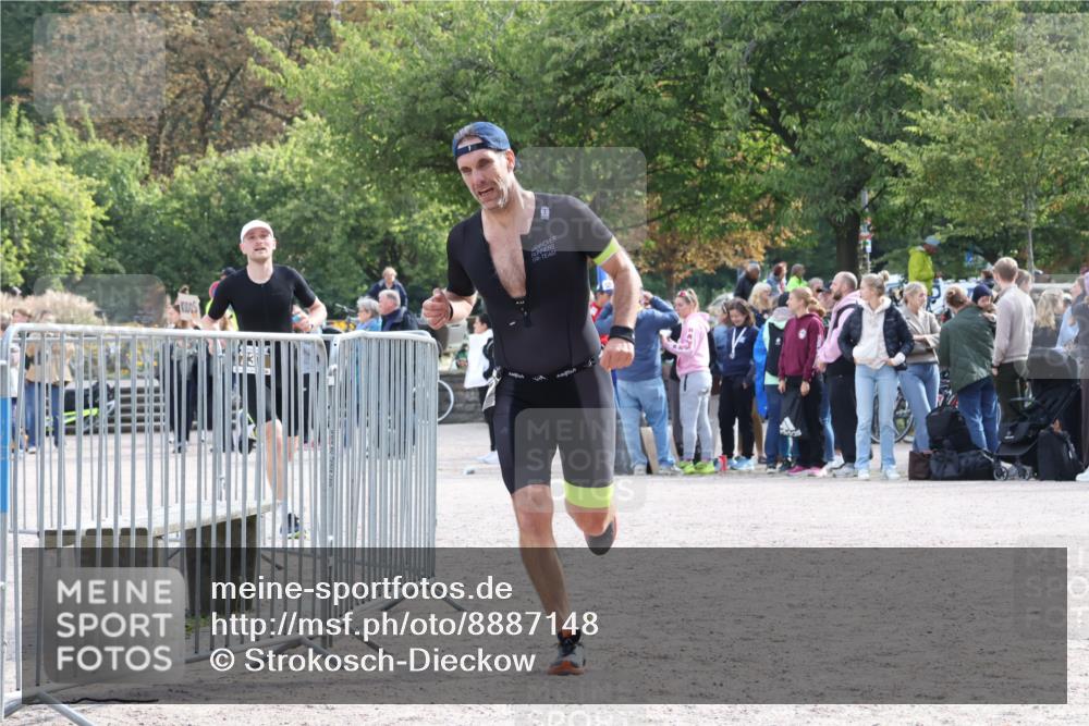 14.09.2025 - Stadtparktriathlon Strokosch-Dieckow http://msf.ph/oto/8887148 14.09.2025 11:34:26 Ziel 737, 782 meine-sportfotos.de