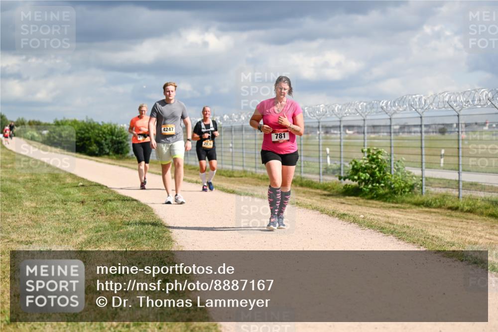 14.09.2025 - Airport Race Dr. Thomas Lammeyer http://msf.ph/oto/8887167 14.09.2025 12:49:29 Laufen 4247, 2136, 781 meine-sportfotos.de