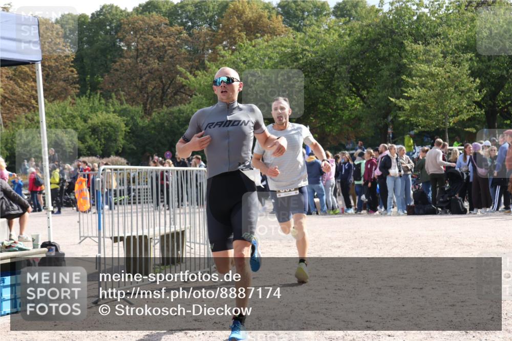 14.09.2025 - Stadtparktriathlon Strokosch-Dieckow http://msf.ph/oto/8887174 14.09.2025 11:34:34 Ziel 737, 782, 800, 804 meine-sportfotos.de