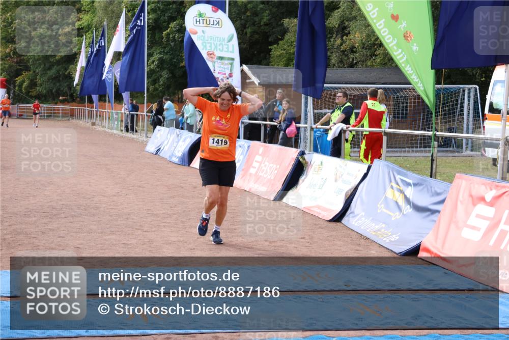 14.09.2025 - Airport Race Strokosch-Dieckow http://msf.ph/oto/8887186 14.09.2025 12:54:21 Ziel 1419 meine-sportfotos.de
