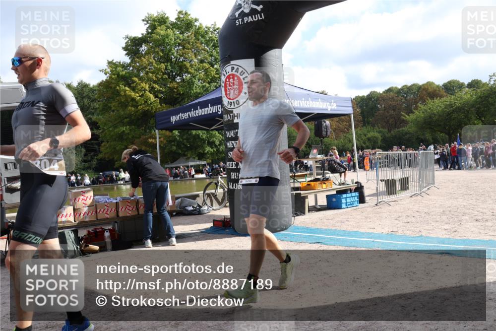 14.09.2025 - Stadtparktriathlon Strokosch-Dieckow http://msf.ph/oto/8887189 14.09.2025 11:34:36 Ziel 800, 804 meine-sportfotos.de