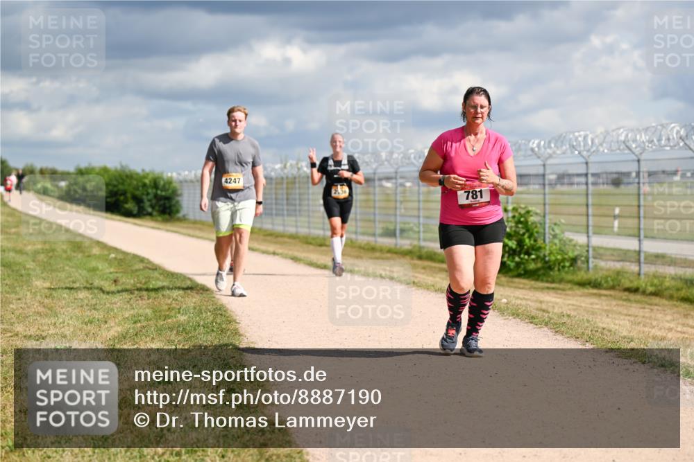 14.09.2025 - Airport Race Dr. Thomas Lammeyer http://msf.ph/oto/8887190 14.09.2025 12:49:31 Laufen 4247, 781 meine-sportfotos.de
