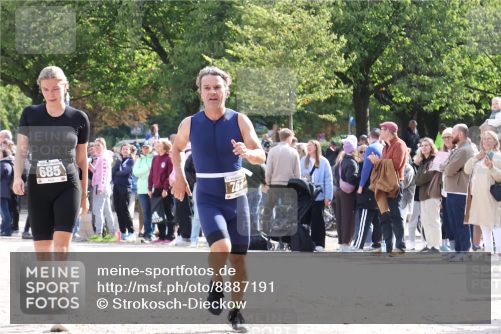 14.09.2025 - Stadtparktriathlon Strokosch-Dieckow http://msf.ph/oto/8887191 14.09.2025 11:34:55 Ziel 685, 767 meine-sportfotos.de