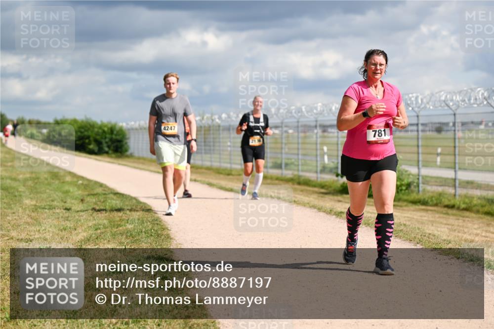 14.09.2025 - Airport Race Dr. Thomas Lammeyer http://msf.ph/oto/8887197 14.09.2025 12:49:31 Laufen 4247, 781 meine-sportfotos.de