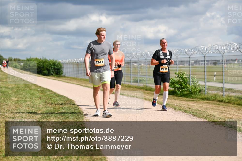 14.09.2025 - Airport Race Dr. Thomas Lammeyer http://msf.ph/oto/8887229 14.09.2025 12:49:34 Laufen 4247, 2136 meine-sportfotos.de