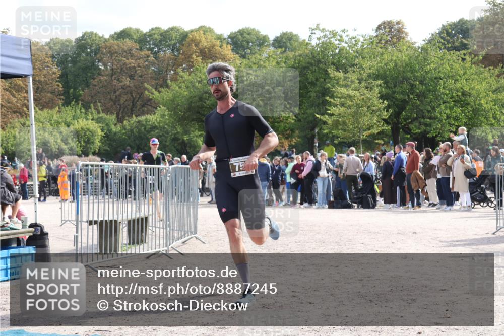 14.09.2025 - Stadtparktriathlon Strokosch-Dieckow http://msf.ph/oto/8887245 14.09.2025 11:35:19 Ziel 752, 811 meine-sportfotos.de