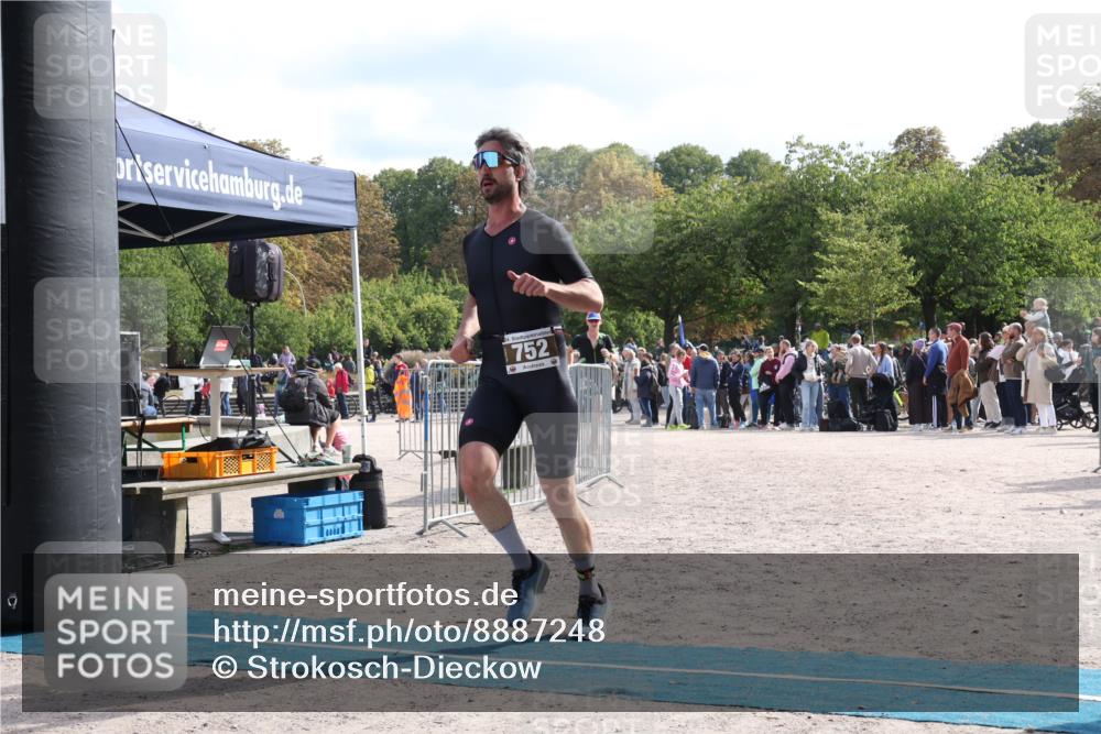 14.09.2025 - Stadtparktriathlon Strokosch-Dieckow http://msf.ph/oto/8887248 14.09.2025 11:35:20 Ziel 752, 811 meine-sportfotos.de