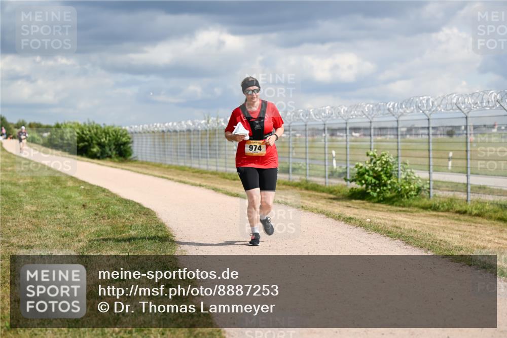 14.09.2025 - Airport Race Dr. Thomas Lammeyer http://msf.ph/oto/8887253 14.09.2025 12:50:10 Laufen 974 meine-sportfotos.de
