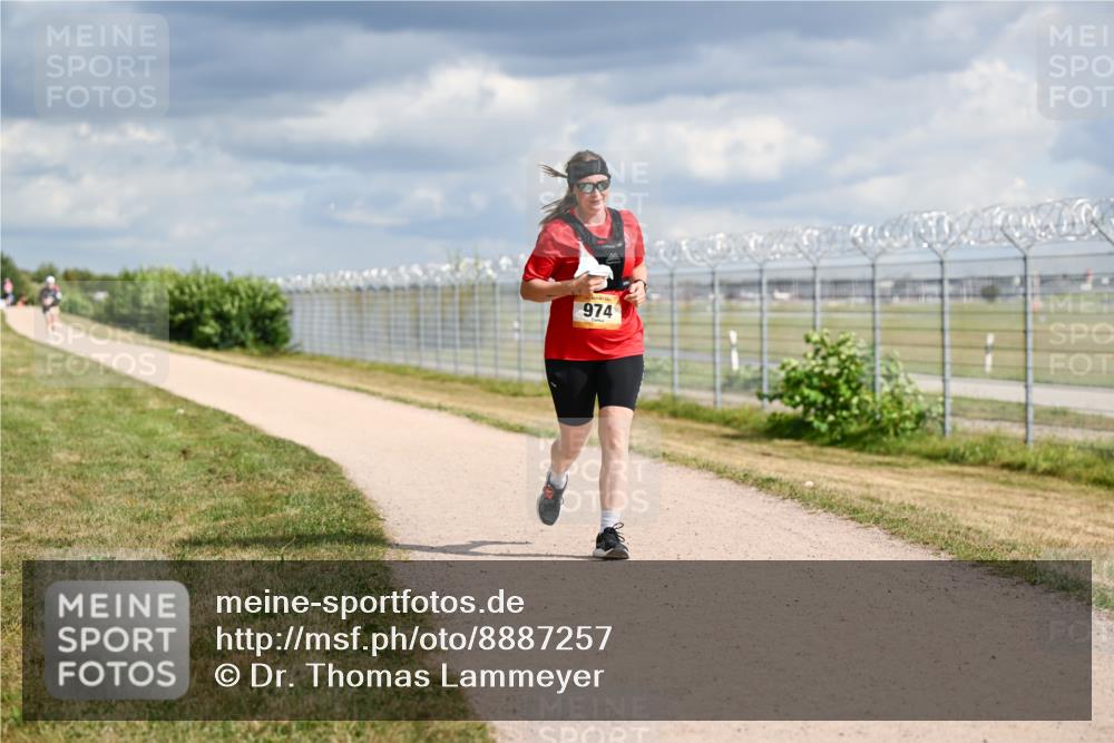 14.09.2025 - Airport Race Dr. Thomas Lammeyer http://msf.ph/oto/8887257 14.09.2025 12:50:11 Laufen 974 meine-sportfotos.de