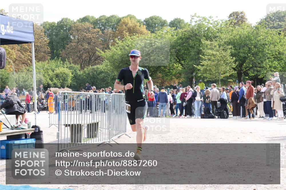 14.09.2025 - Stadtparktriathlon Strokosch-Dieckow http://msf.ph/oto/8887260 14.09.2025 11:35:22 Ziel 750, 752, 811 meine-sportfotos.de