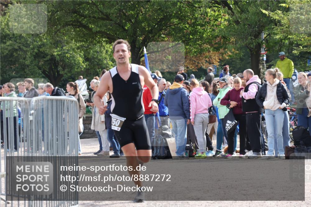 14.09.2025 - Stadtparktriathlon Strokosch-Dieckow http://msf.ph/oto/8887272 14.09.2025 11:35:26 Ziel 750, 752, 811 meine-sportfotos.de