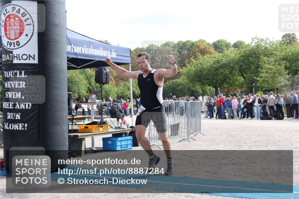 14.09.2025 - Stadtparktriathlon Strokosch-Dieckow http://msf.ph/oto/8887284 14.09.2025 11:35:29 Ziel 750, 811 meine-sportfotos.de