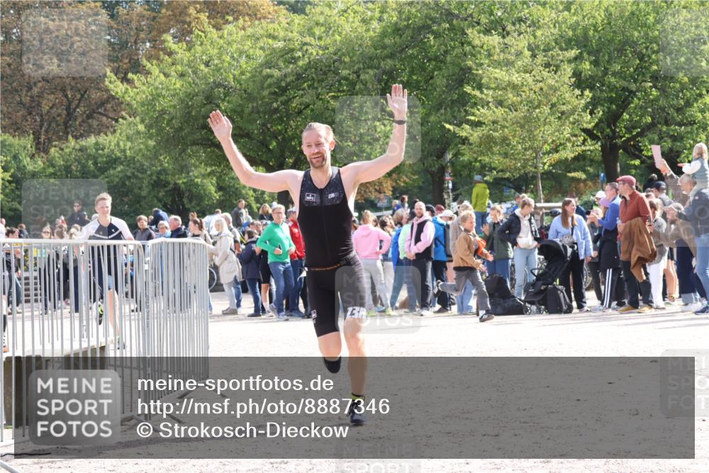 14.09.2025 - Stadtparktriathlon Strokosch-Dieckow http://msf.ph/oto/8887346 14.09.2025 11:36:34 Ziel 650, 700, 799 meine-sportfotos.de