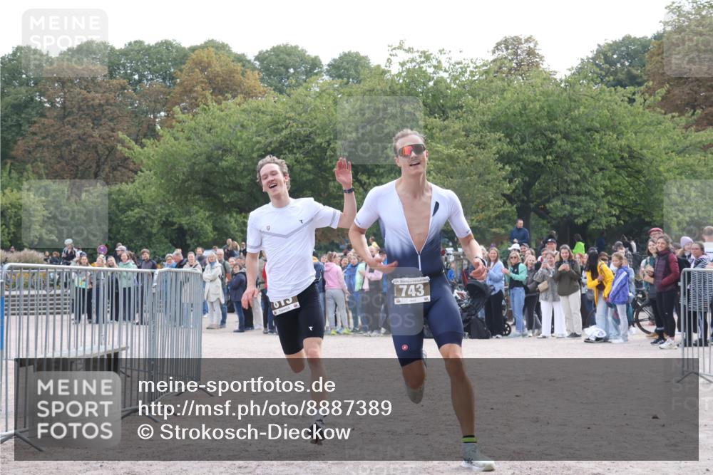 14.09.2025 - Stadtparktriathlon Strokosch-Dieckow http://msf.ph/oto/8887389 14.09.2025 11:37:44 Ziel 743, 813 meine-sportfotos.de