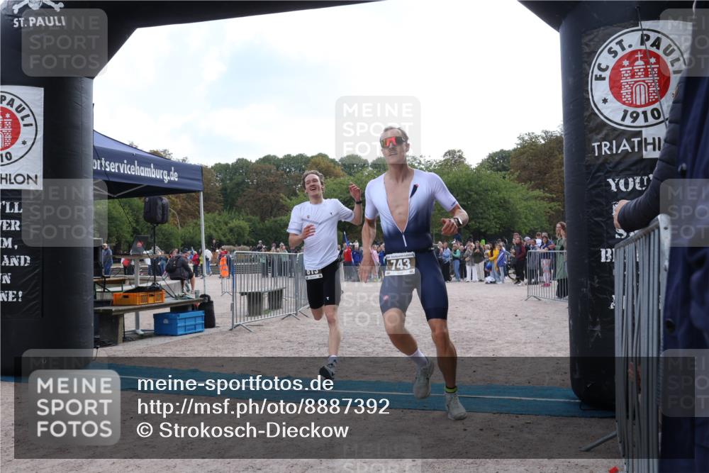 14.09.2025 - Stadtparktriathlon Strokosch-Dieckow http://msf.ph/oto/8887392 14.09.2025 11:37:44 Ziel 743, 813 meine-sportfotos.de
