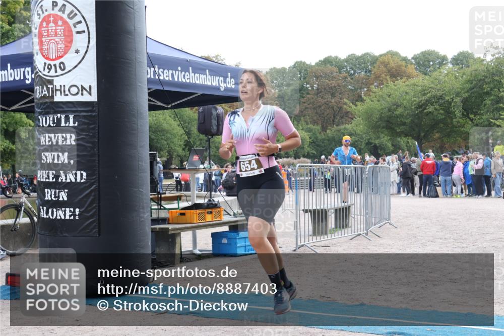 14.09.2025 - Stadtparktriathlon Strokosch-Dieckow http://msf.ph/oto/8887403 14.09.2025 11:37:55 Ziel 654, 753 meine-sportfotos.de