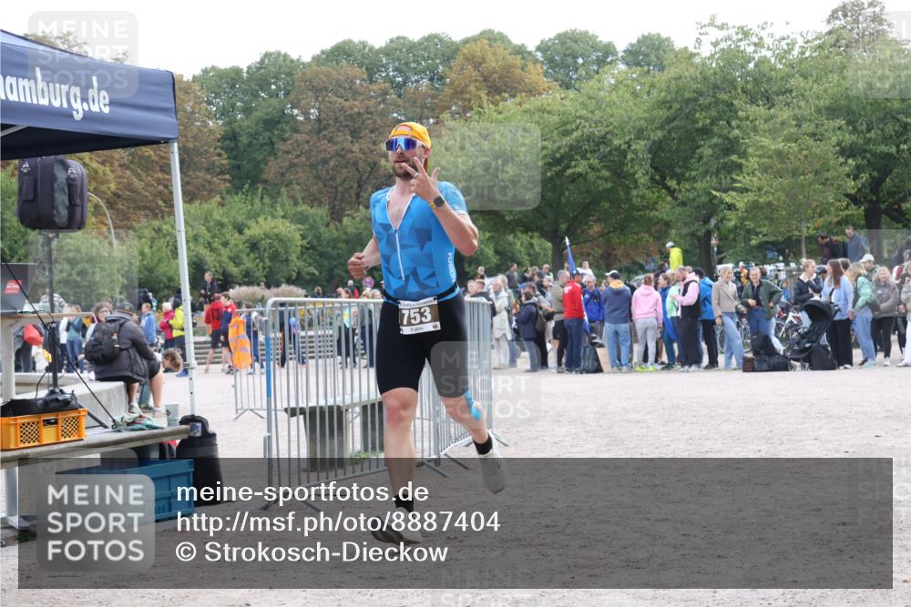 14.09.2025 - Stadtparktriathlon Strokosch-Dieckow http://msf.ph/oto/8887404 14.09.2025 11:37:58 Ziel 654, 753 meine-sportfotos.de