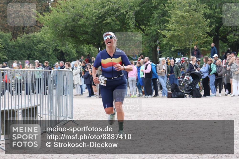 14.09.2025 - Stadtparktriathlon Strokosch-Dieckow http://msf.ph/oto/8887410 14.09.2025 11:38:06 Ziel 636, 787 meine-sportfotos.de