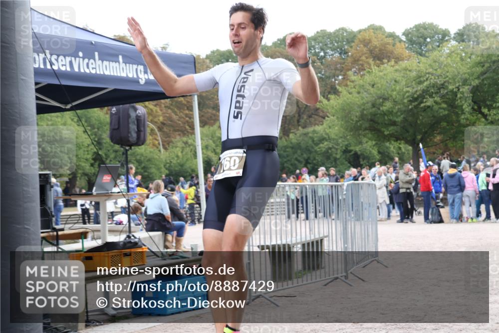 14.09.2025 - Stadtparktriathlon Strokosch-Dieckow http://msf.ph/oto/8887429 14.09.2025 11:38:40 Ziel 692, 760 meine-sportfotos.de