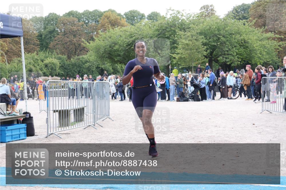 14.09.2025 - Stadtparktriathlon Strokosch-Dieckow http://msf.ph/oto/8887438 14.09.2025 11:38:46 Ziel 692, 760 meine-sportfotos.de