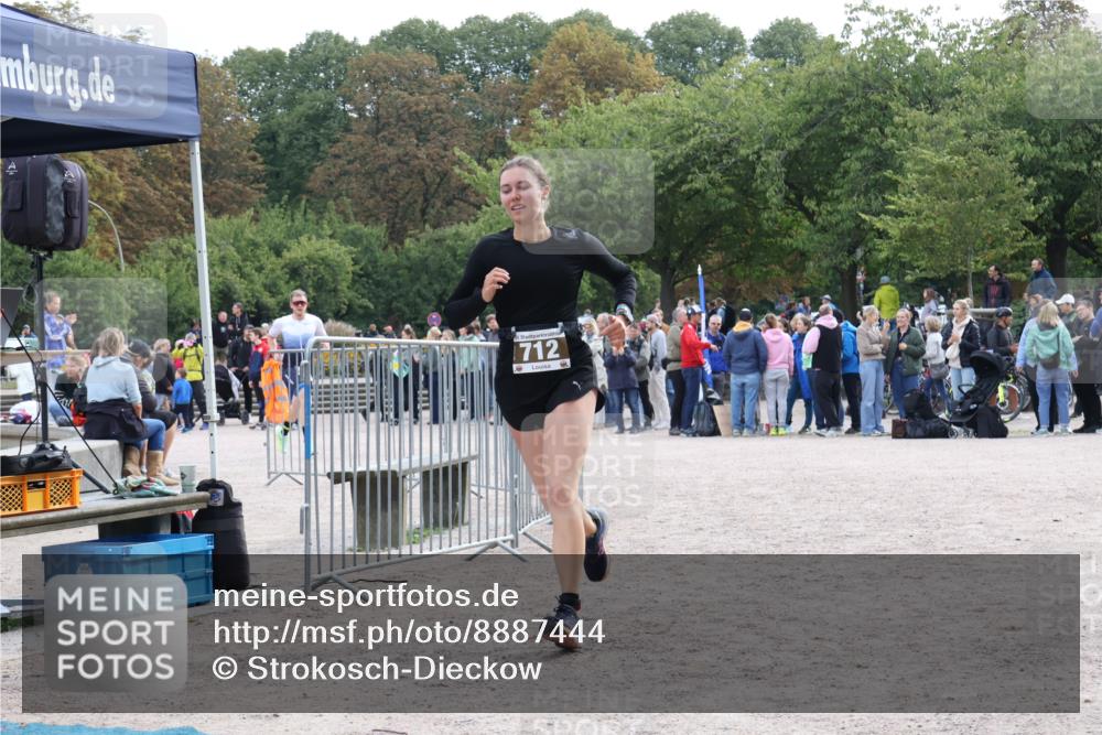 14.09.2025 - Stadtparktriathlon Strokosch-Dieckow http://msf.ph/oto/8887444 14.09.2025 11:38:58 Ziel 712, 728 meine-sportfotos.de